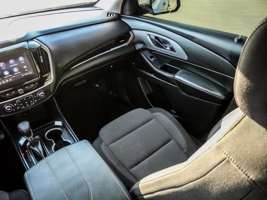 Used 2021 Chevrolet Traverse LT FWD image 31