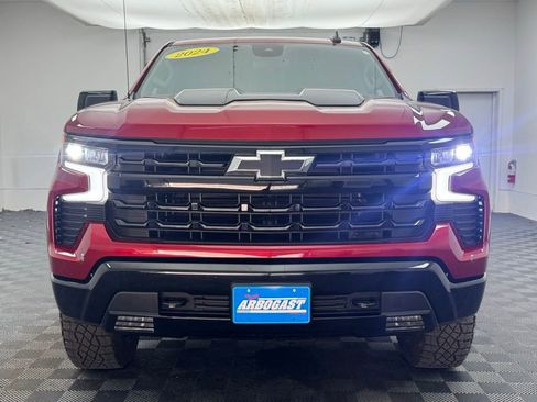 Used 2024 Chevrolet Silverado 1500 LT Trail Boss w/ Convenience Package II image 12