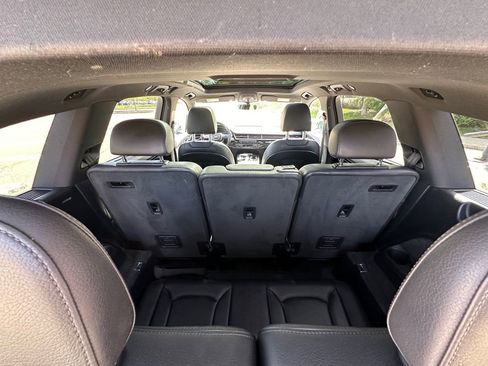 Used 2017 Audi Q7 3.0T Premium Plus w/ Premium Plus Package image 24