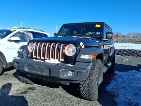 Used 2018 Jeep Wrangler Sport image 3