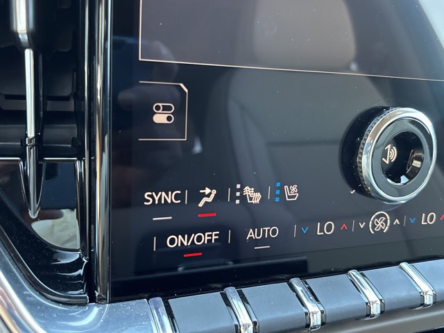 New 2026 GMC Yukon Denali w/ Denali Reserve Package AWD/4WD image 45