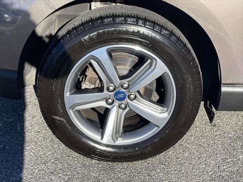 Used 2019 Ford Edge SEL w/ Equipment Group 201A image 9