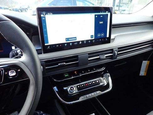 New 2026 Lincoln Corsair Premiere image 22