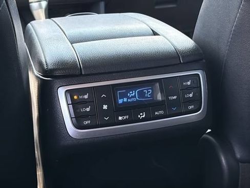 Used 2019 Toyota Highlander Limited Platinum AWD/4WD image 42