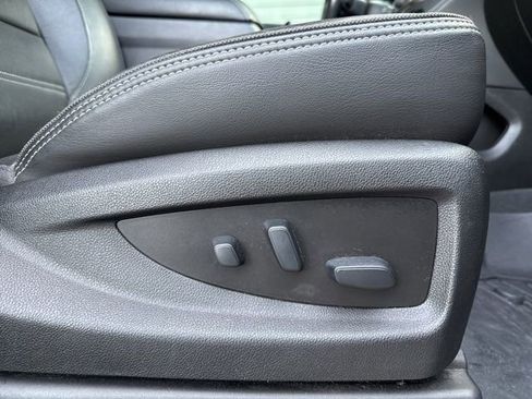 Used 2019 GMC Yukon Denali w/ Denali Ultimate Package image 12