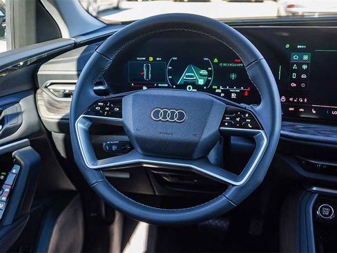 New 2025 Audi Q5 Premium image 15