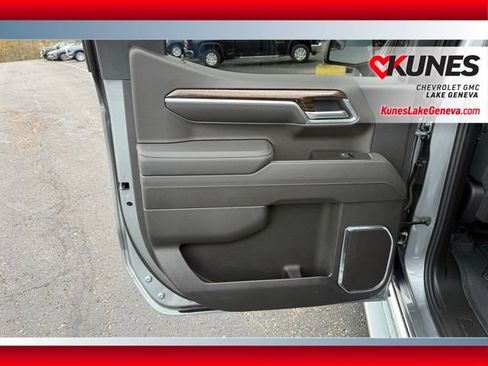 New 2026 GMC Sierra 1500 SLE image 15