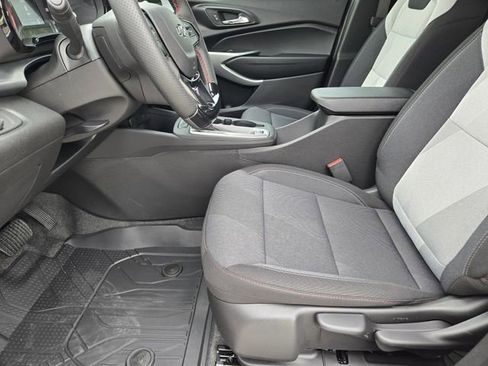 New 2026 Chevrolet Trax RS w/ Sunroof Package FWD image 9