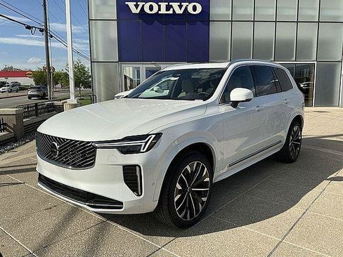 New 2026 Volvo XC90 B6 Plus w/ Protection Package AWD/4WD image 3