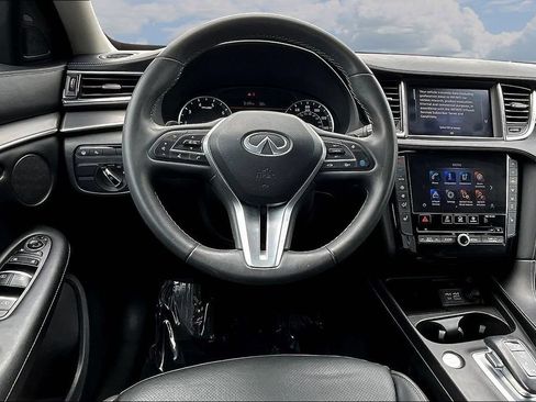 Used 2023 INFINITI QX50 Luxe FWD image 8