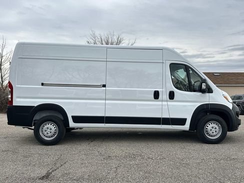 New 2026 RAM ProMaster 2500 w/ Convenience Group image 2
