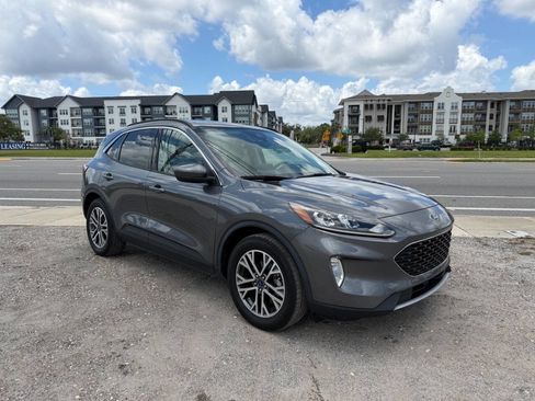 Used 2021 Ford Escape SEL w/ Technology Package FWD image 3
