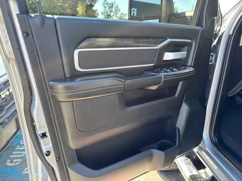 Used 2024 RAM 2500 Big Horn w/ Sport Appearance Package AWD/4WD image 5
