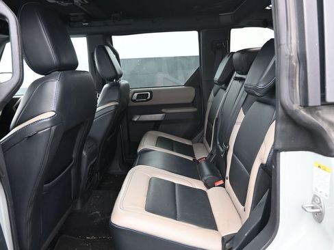 Used 2021 Ford Bronco Wildtrak image 16