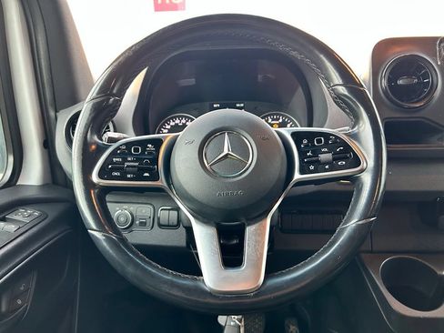Used 2021 Mercedes-Benz Sprinter 2500 image 17