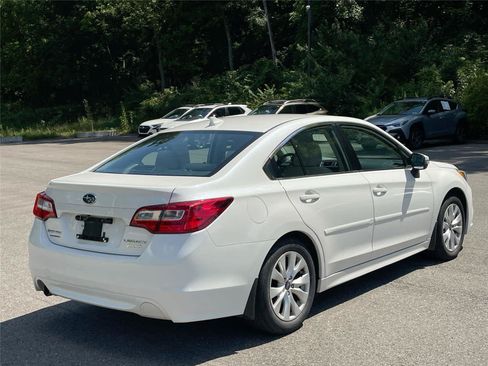 Used 2017 Subaru Legacy 2.5i Premium AWD/4WD image 3