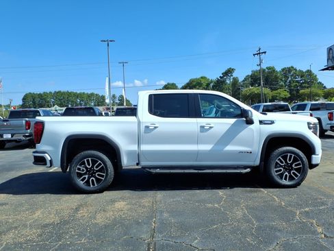 New 2026 GMC Sierra 1500 AT4 w/ AT4 Premium Package AWD/4WD image 3
