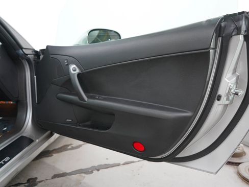 Used 2005 Chevrolet Corvette Coupe w/ Preferred Equipment Group RWD image 9