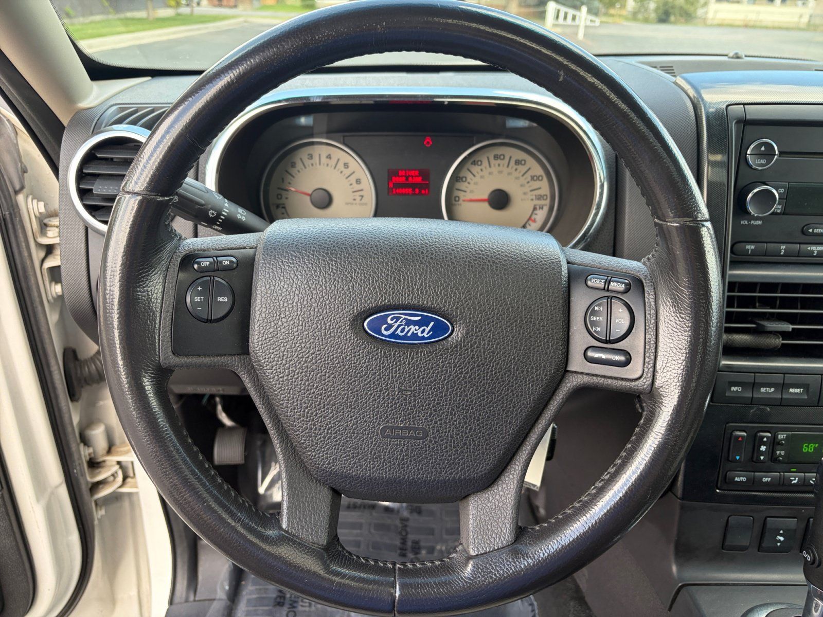Used 2008 Ford Explorer Sport Trac Limited AWD/4WD image 12