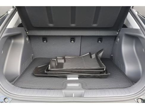 Used 2025 Hyundai Kona SEL FWD image 15