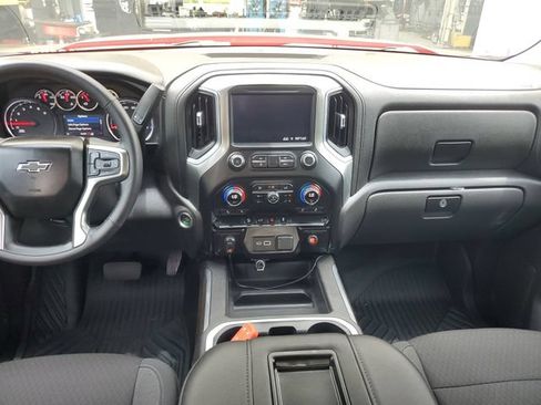 Used 2021 Chevrolet Silverado 1500 LT Trail Boss w/ Bed Protection Package AWD/4WD image 15
