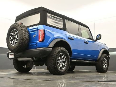 Used 2023 Ford Bronco Badlands image 26