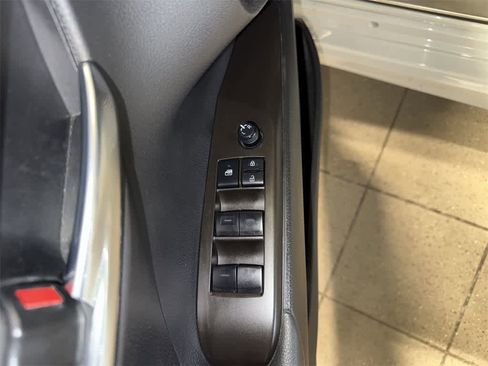 Used 2023 Toyota Camry SE image 22