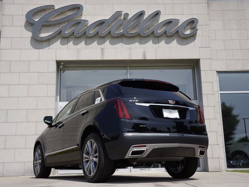 Used 2025 Cadillac XT5 Premium Luxury image 8