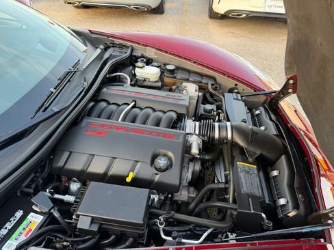 Used 2005 Chevrolet Corvette Coupe w/ Preferred Equipment Group RWD image 37