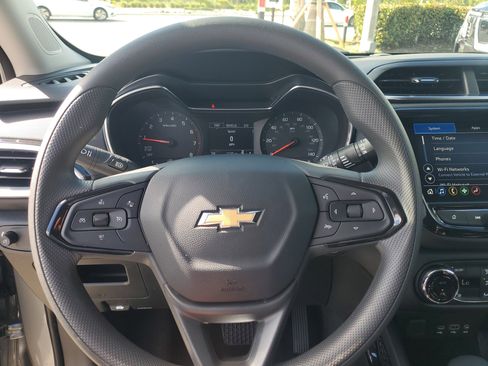 Used 2023 Chevrolet TrailBlazer LT w/ Convenience Package image 17