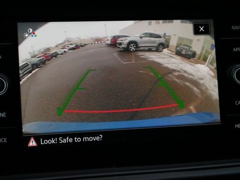 Used 2023 Volkswagen Jetta SEL image 32