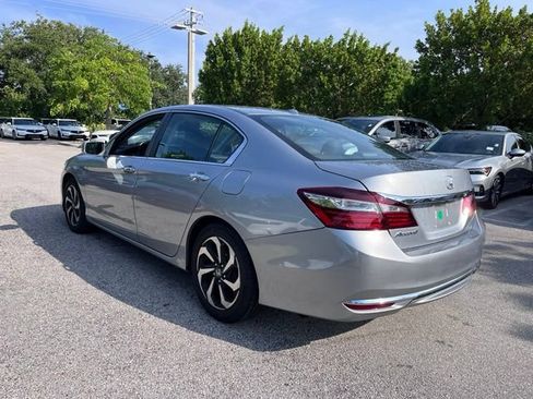 Used 2017 Honda Accord EX-L image 4