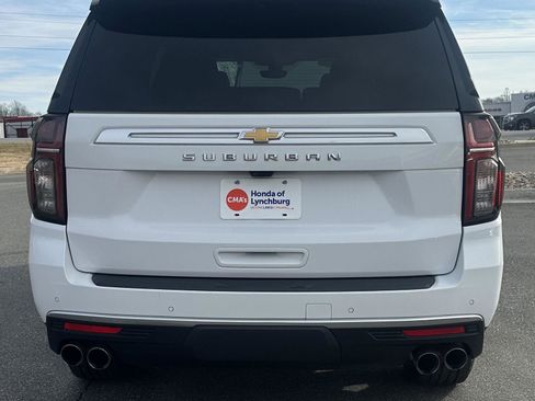 Used 2022 Chevrolet Suburban High Country image 4