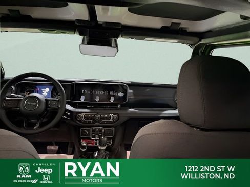 New 2026 Jeep Gladiator Mojave w/ Technology Group AWD/4WD image 2