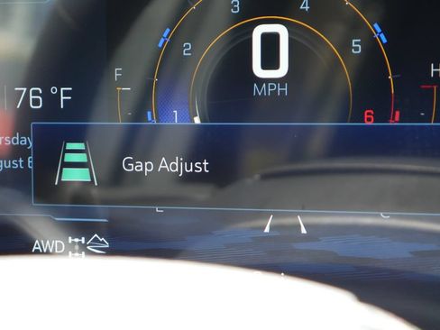 New 2027 Chevrolet Equinox LT w/ Convenience Package II AWD/4WD image 32