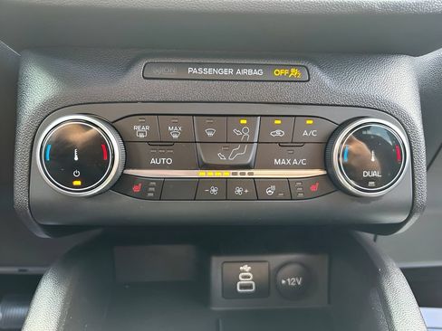 Used 2025 Ford Escape Active w/ Cold Weather Package AWD/4WD image 16