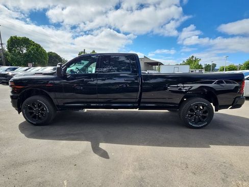 New 2026 RAM 3500 Big Horn AWD/4WD image 4