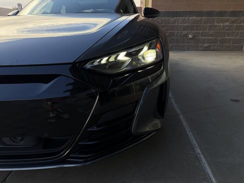 Used 2022 Audi e-tron GT Premium Plus w/ Performance Package image 11