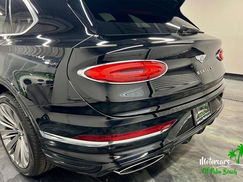 Used 2022 Bentley Bentayga Speed image 11