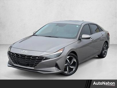 Used 2023 Hyundai Elantra Limited w/ Winter Weather Package