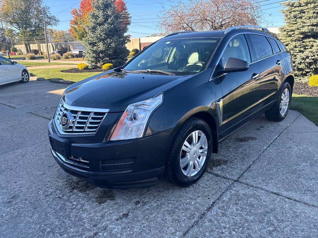 Used 2014 Cadillac SRX Luxury w/ Driver Awareness Package FWD image 3