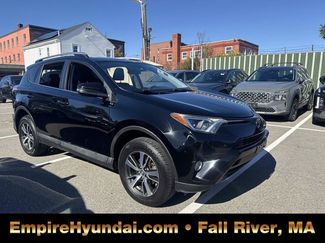 Used 2018 Toyota RAV4 Adventure video 2