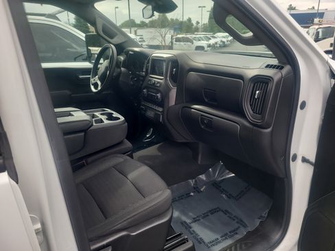 Used 2024 Chevrolet Silverado 2500 Custom w/ Custom Convenience Package AWD/4WD image 19