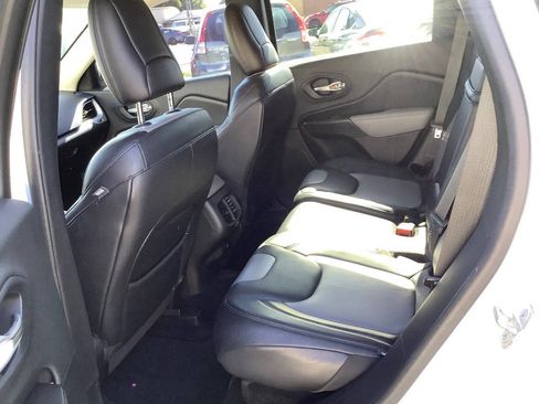 Used 2014 Jeep Cherokee Limited w/ Technology Group AWD/4WD image 29