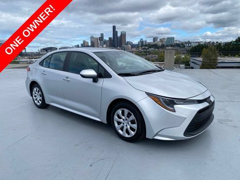 Used 2024 Toyota Corolla LE FWD image 1
