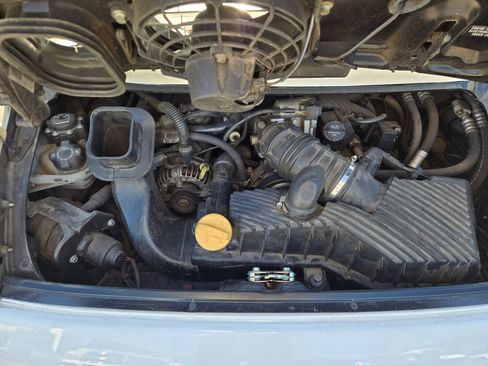 Used 2001 Porsche 911 Carrera 4 image 25