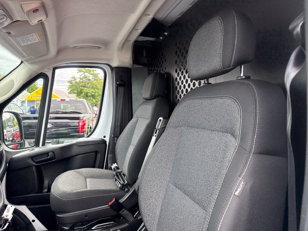 Used 2025 RAM ProMaster 2500 w/ U-Haul Equipment Group FWD image 14