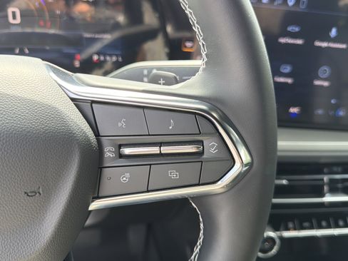 Used 2026 Chevrolet Traverse LT w/ Midnight/Sport Edition image 26