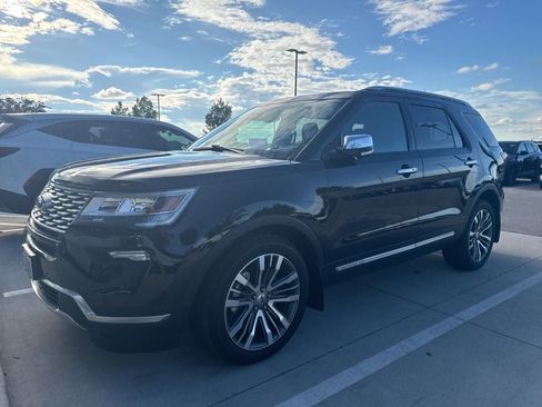 Used 2019 Ford Explorer Platinum AWD/4WD image 9