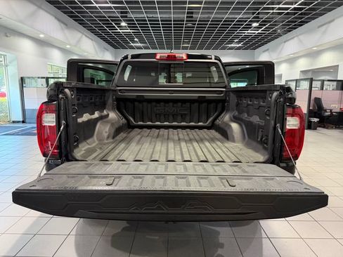 Used 2024 GMC Canyon Elevation w/ Convenience Package AWD/4WD image 10